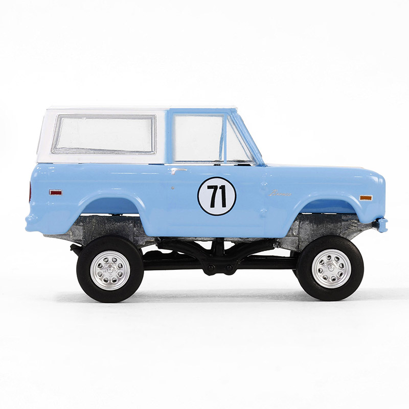 Bronco Custom SUV
